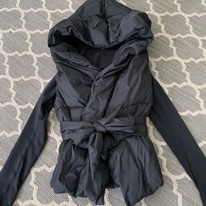 Lululemon Down to the Studio Puff Jacket size 6